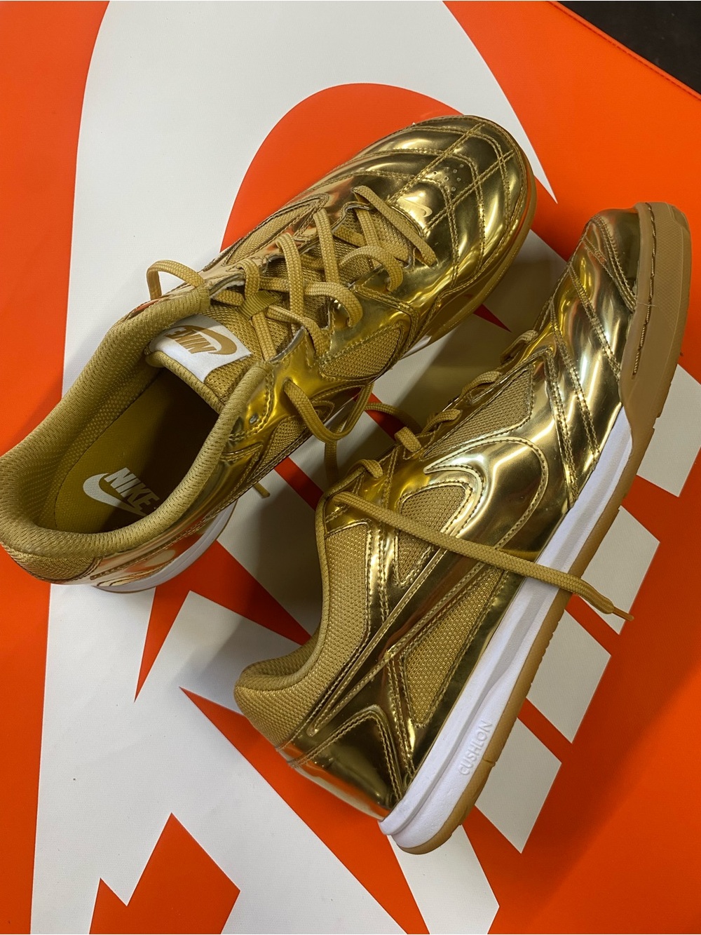 NEW Nike Gato LV8 Metallic Gold/White-Gum Light Brown